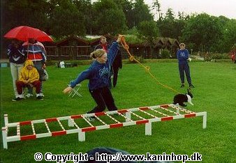 Maria and Yabo hop long jump. Here it is 2,85 meter and it was world record then (now 3 m).